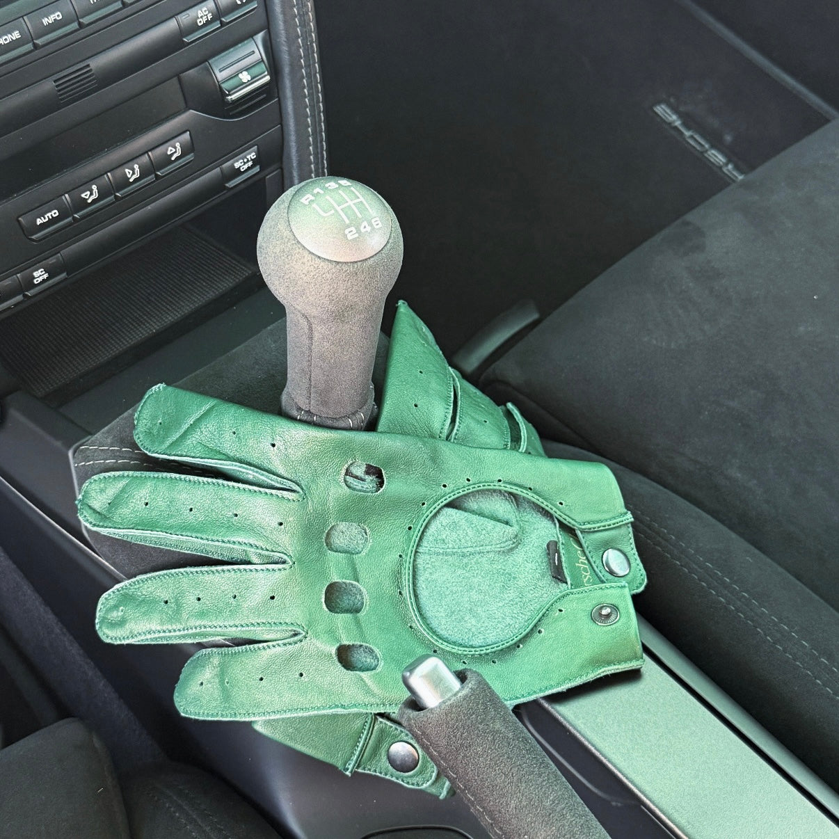 TPC Heritage Driving Gloves